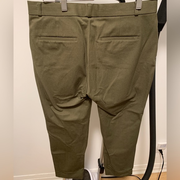Curvy Skinny olive pants - Picture 4 of 7